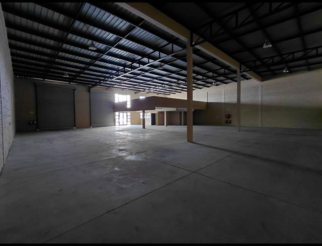 712M² WAREHOUSE TO LET IN POMONA